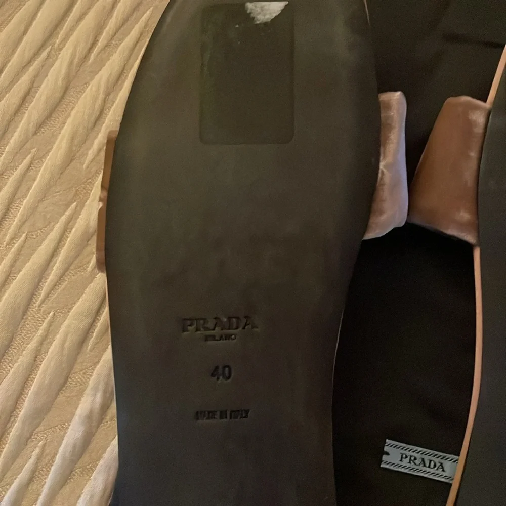 Prada slides - Picture 5 of 5